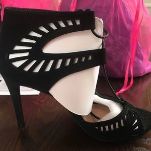 Shoes/Heels